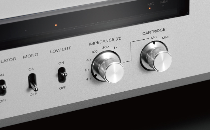 Luxman E-07 Phono preamp
